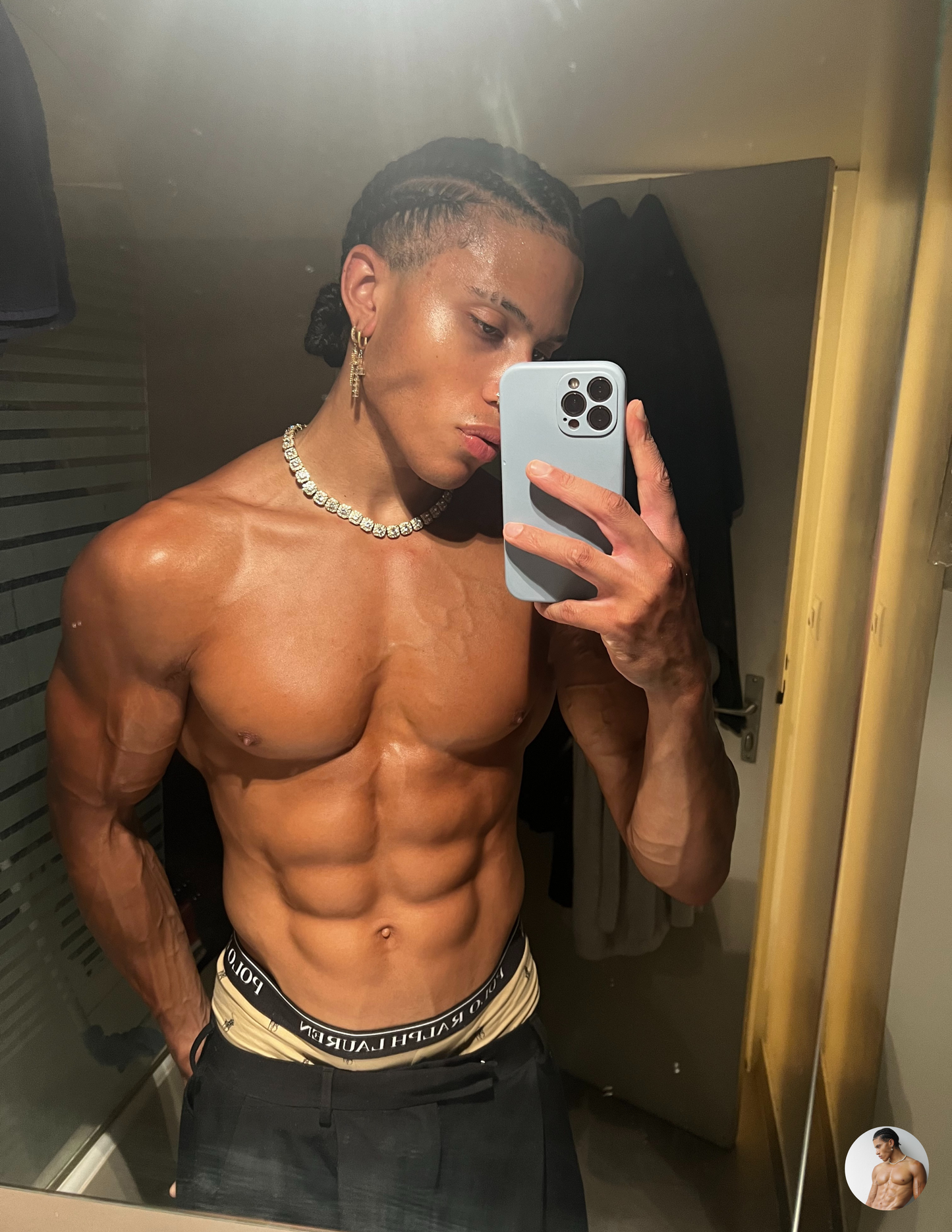 Lose Fat & Get Abs From Home in Less than 30 Days with The Ultimate Fat Loss Blueprint ©